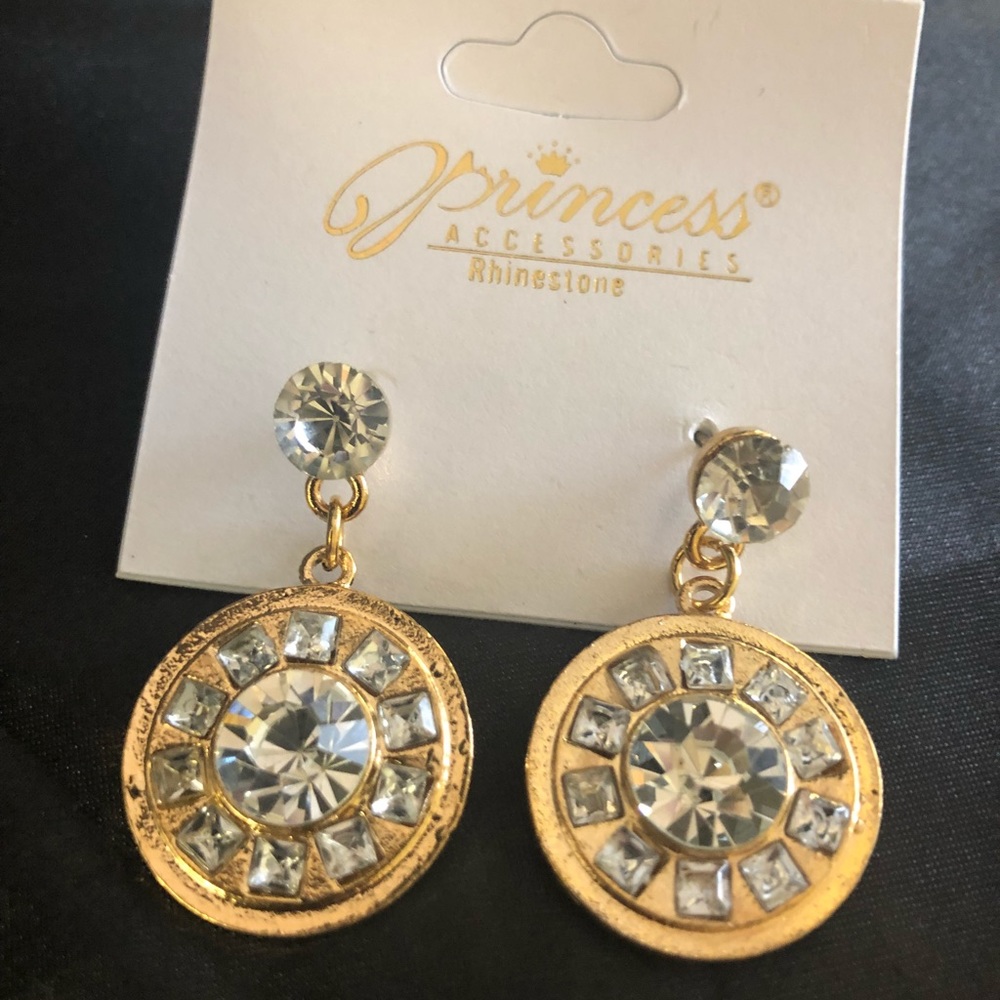 ✨3 for $15✨ New Gold Crystal Studded Circle Drop Earring
